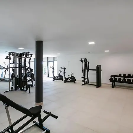 Amazing 4 Bedroom With Pools + Gym - Rdr269 Lägenhet