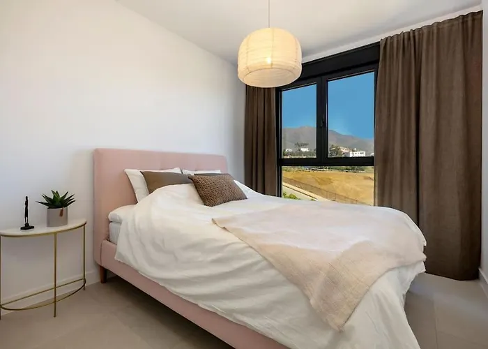 Апартаменты Amazing 4 Bedroom With Pools + Gym - Rdr269