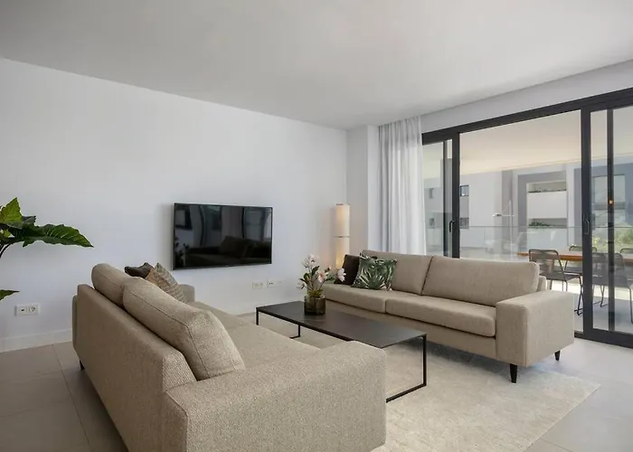 Апартаменты Amazing 4 Bedroom With Pools + Gym - Rdr269 *