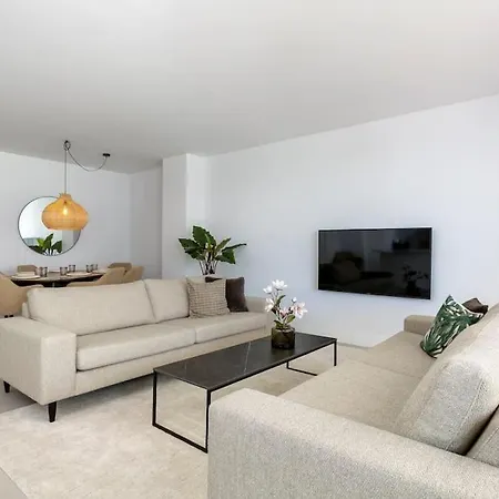 Amazing 4 Bedroom With Pools + Gym - Rdr269 アパート エステポナ